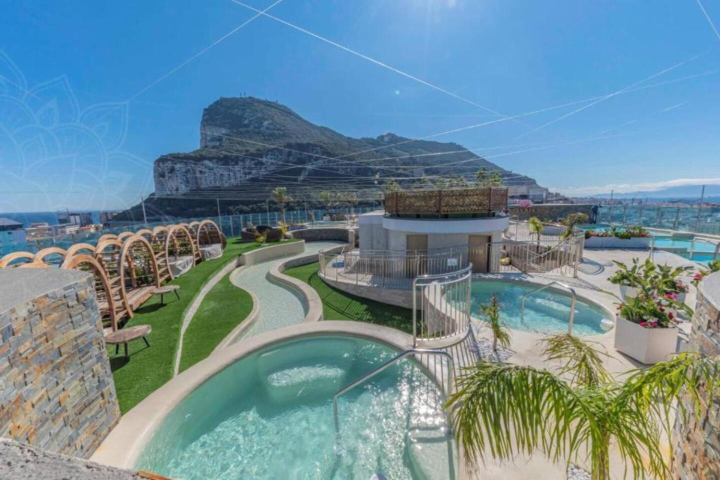 Urban Oasis At Luxurious Ocean Village Гибралтар Экстерьер фото